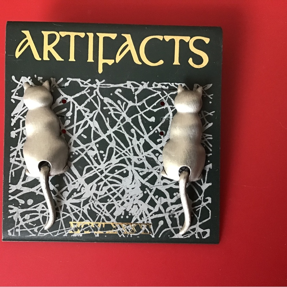 JJ Jonette Jewelry Earrings Cats with Articulated tail